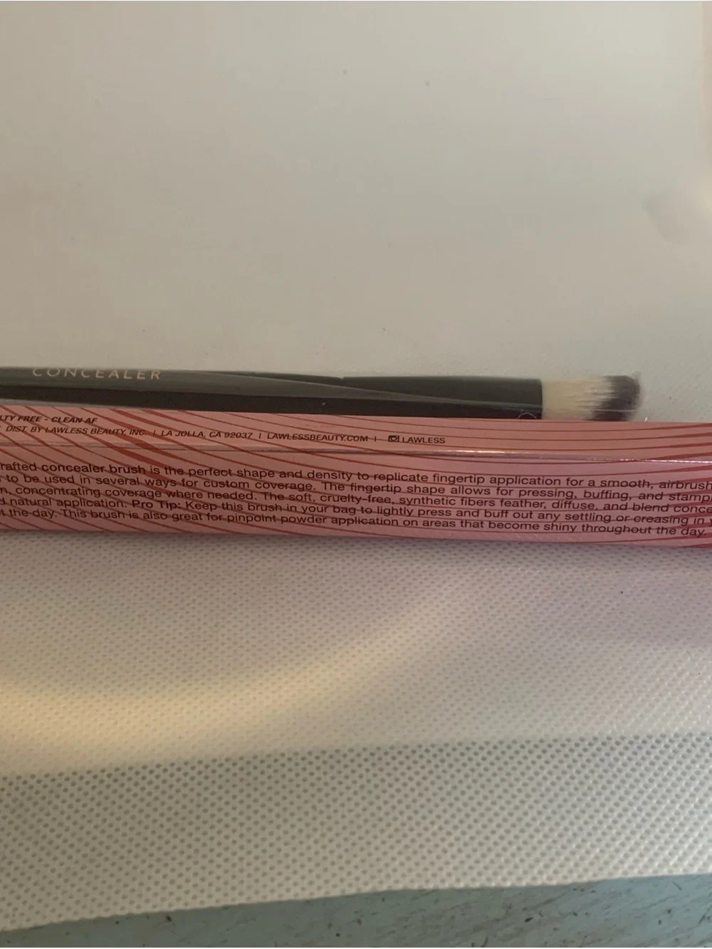 LAWLESS Concealer Brush NIB